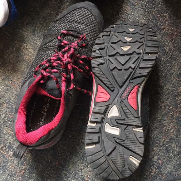 Windriver hiking shoes - Picture 2 of 3